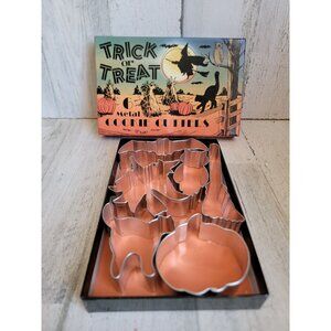 Vintage metal Halloween cookie cutter pumpkin which ghost set home decor